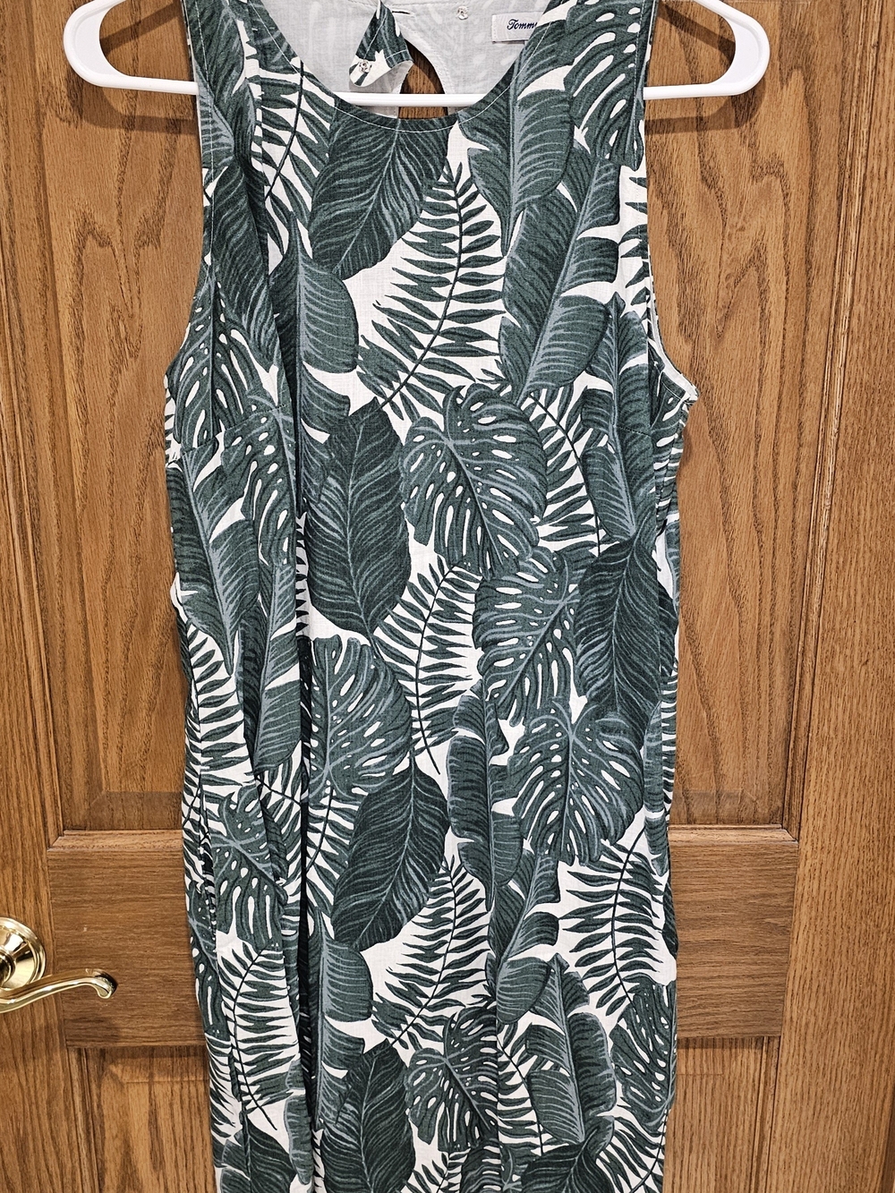 Tommy Bahama Green Leaf Print Dress.